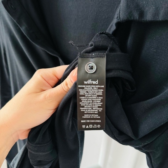 Aritzia Wilfred Black Button Up - Picture 7 of 7